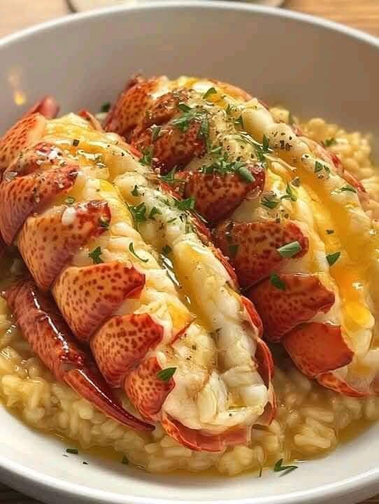 Garlic Butter Lobster and Scallops: A Luxurious Seafood Delight