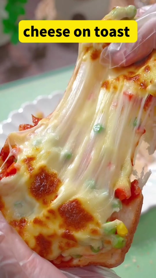Simple Breakfast: Cheese on Toast