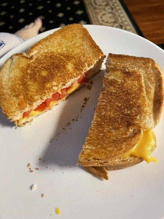 My 3 point grilled cheese and tomato . 2 pts for 647 bread, 1 point for Velvetta