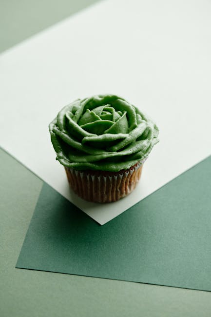 Cupcake Frosting Techniques Like a Pro