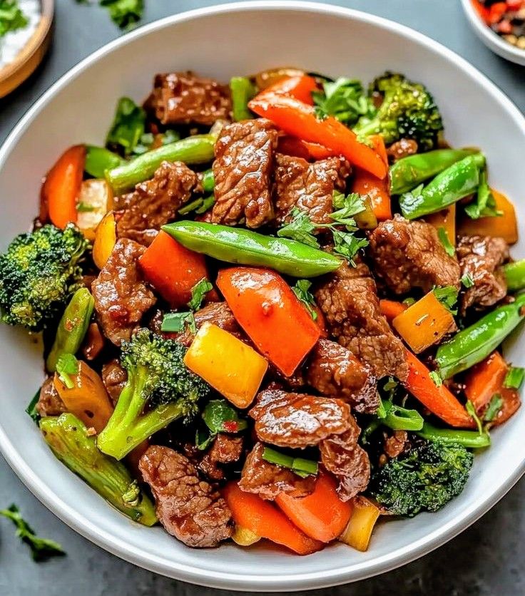 Stir-fried beef with vegetables