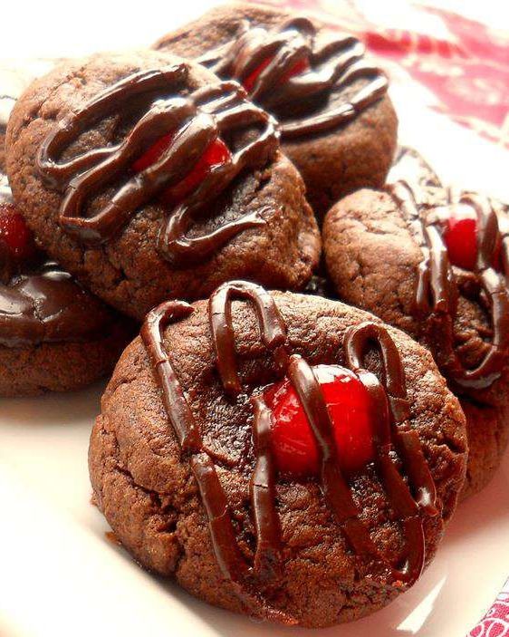 Chocolate Covered Cherry Cookies