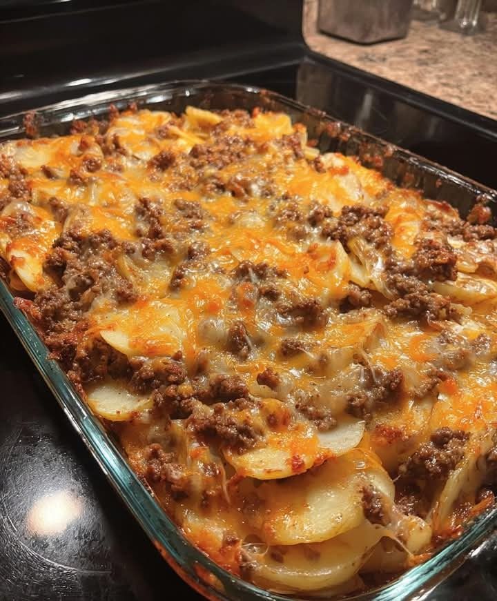 Cheesy Ground Beef and Potato Casserole