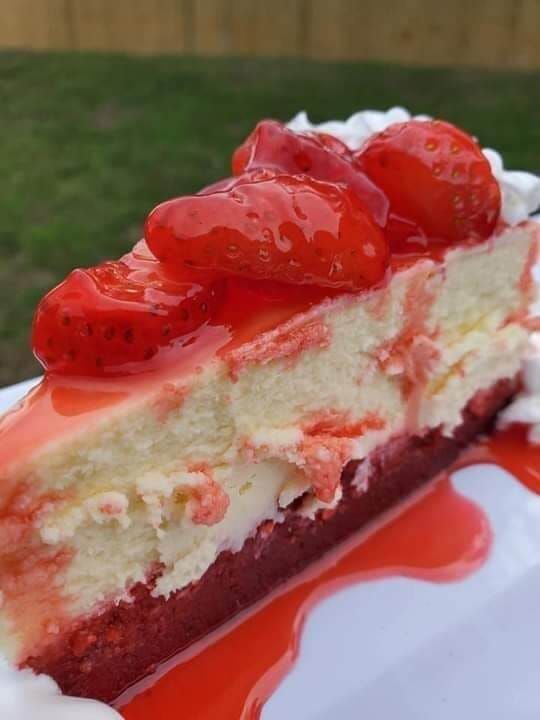 Strawberry Red Velvet Cheesecake