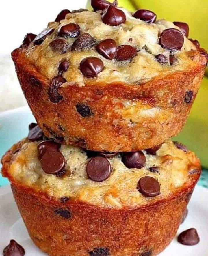 banana chocolate chip muffins cyssero