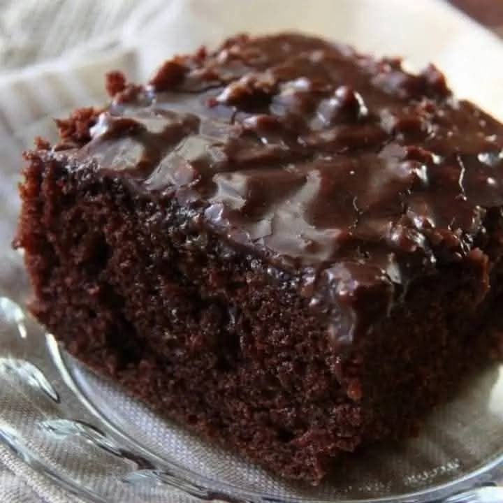 CHOCOLATE DEPRESSION CAKE