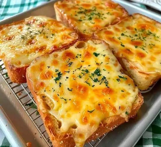 Cheesy Garlic Bread