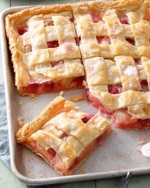 Raspberry-Rhubarb Slab Pie